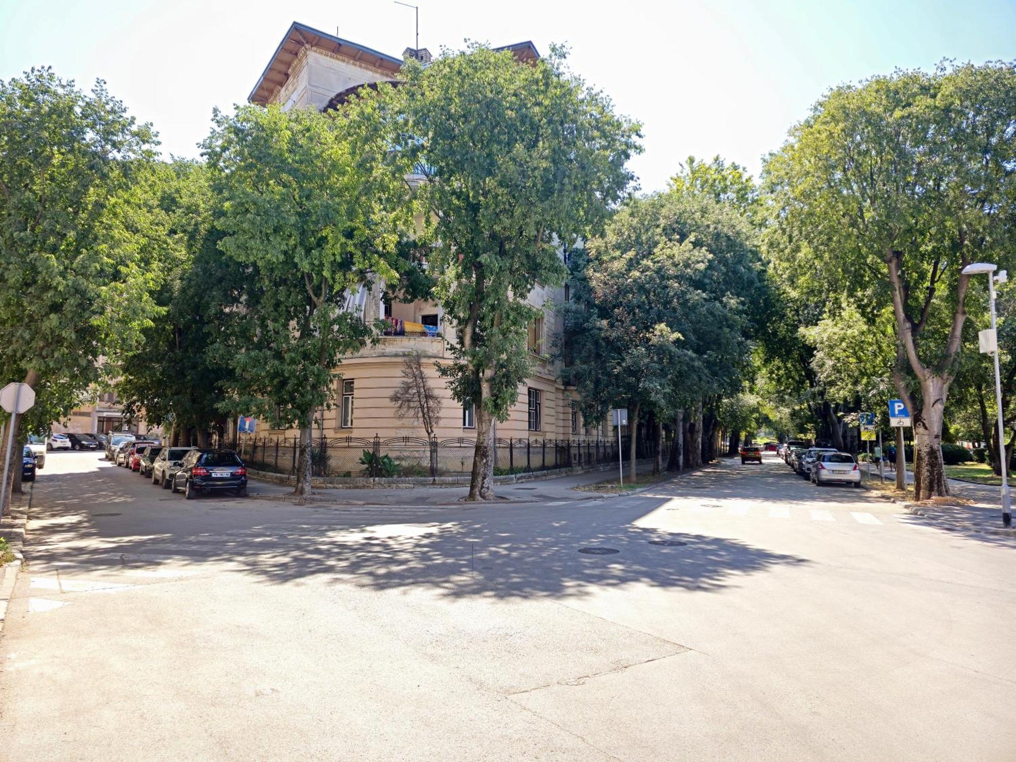Villa Muenz Apartment Franz Pula Bagian luar foto